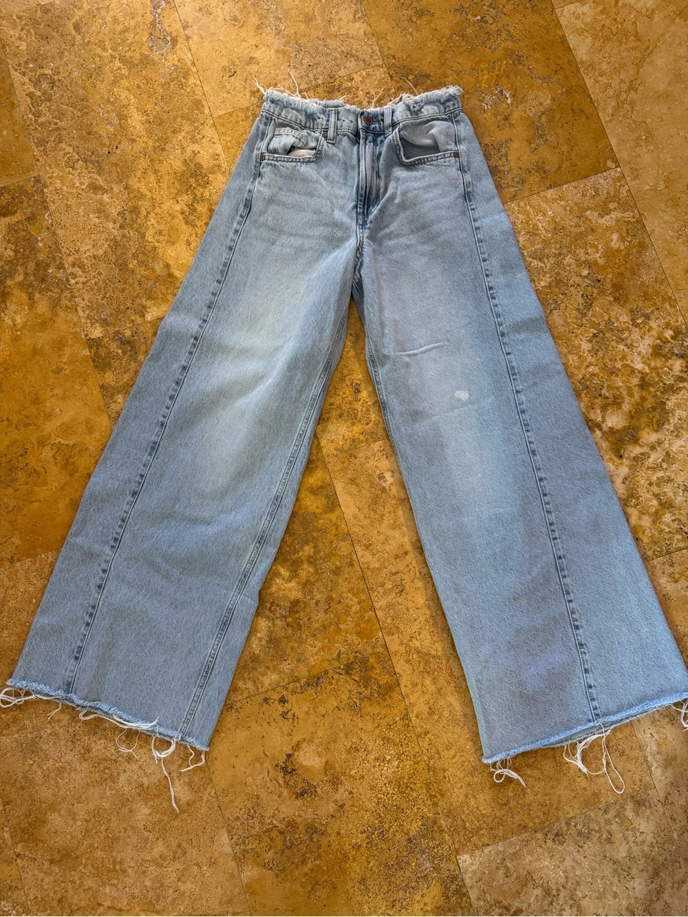 Reserved  Frayed Wide Legs Denim Jeans  Designed in Poland